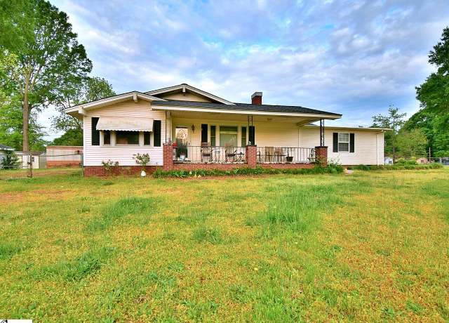 Property at 427 Blalock Dr, Joanna, SC 29351, 5 beds, 1.5 baths