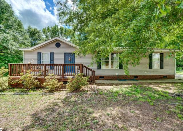 Property at 224 Brandi Ln, Clinton, SC 29325, 3 beds, 2 baths
