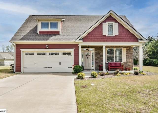 Property at 15 Edgeridge Ct, Simpsonville, SC 29680, 3 beds, 3 baths