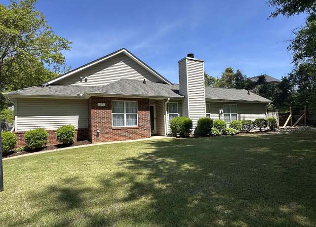 Property at 27 Enoree View Dr, Greer, SC 29650, 3 beds, 2.5 baths