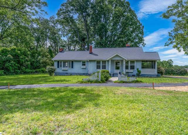 Property at 20 N Davis Dr, Greenville, SC 29611, 2 beds, 1 bath
