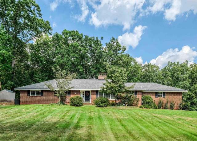 Property at 211 N Rockview Dr, Greenville, SC 29609-6323, 3 beds, 2 baths