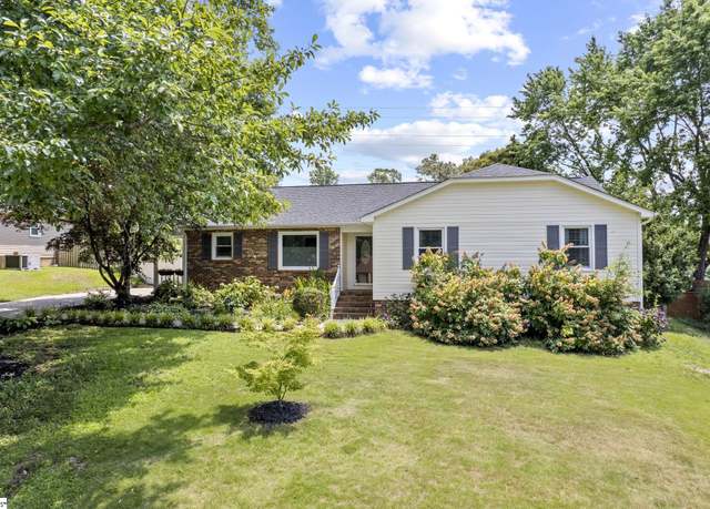 Property at 5 Crowndale Ct, Taylors, SC 29687, 3 beds, 2 baths