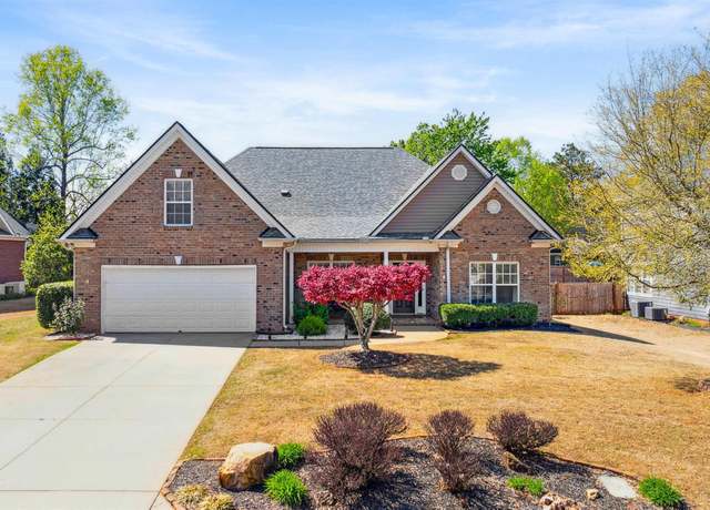 Property at 822 Ashmont Ln, Boiling Springs, SC 29316, 4 beds, 2.5 baths
