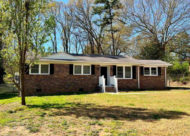 Property at 204 Sherondale Ln, Simpsonville, SC 29680, 3 beds, 2 baths