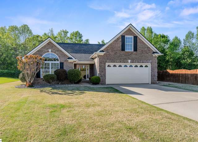 Property at 105 Baldwin Creek Way, Simpsonville, SC 29680, 3 beds, 2 baths