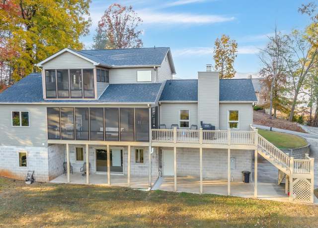 Property at 475 Old Chapman Trl, Pickens, SC 29671, 3 beds, 3 baths