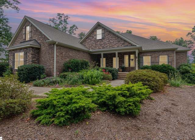 Property at 28 Ione Cir, Williamston, SC 29697, 3 beds, 2.5 baths