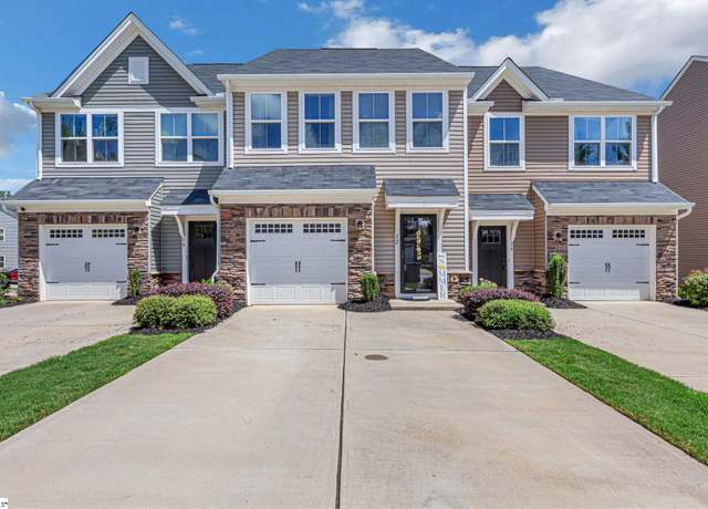 Property at 32 Country Dale Dr, Greer, SC 29650, 3 beds, 2.5 baths