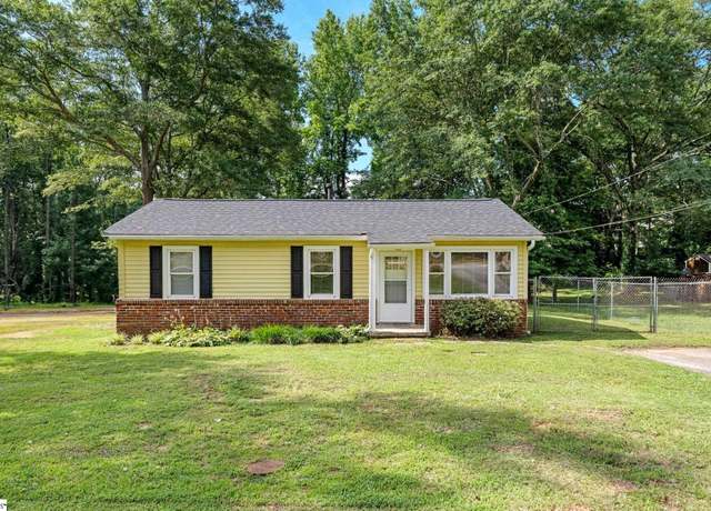 Property at 303 Boyd Ave, Simpsonville, SC 29681, 3 beds, 1 bath