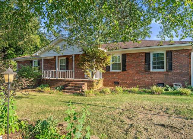 Property at 213 Pamela Dr, Williamston, SC 29697, 3 beds, 2 baths