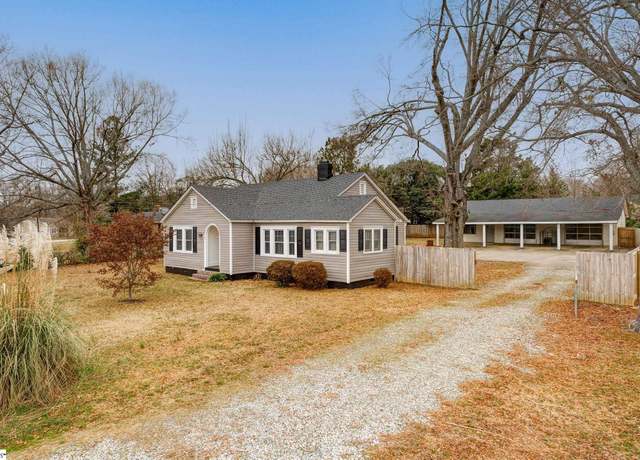 Property at 7 George St, Honea Path, SC 29654, 2 beds, 1 bath