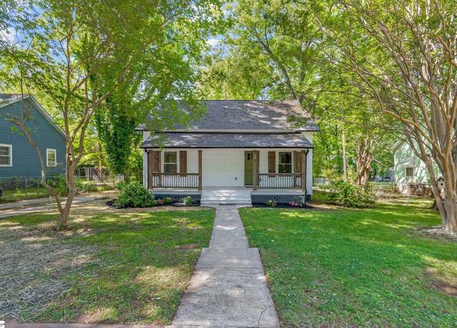 Property at 9 Stephenson Ave, Greenville, SC 29617, 2 beds, 2.5 baths