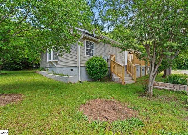 Property at 215 Rebecca St, Greenville, SC 29607, 2 beds, 2 baths