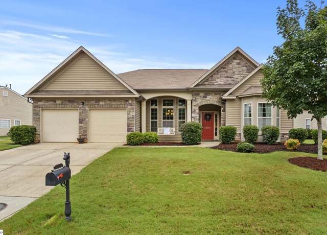 Property at 300 Plamondon Dr, Simpsonville, SC 29680, 3 beds, 2 baths