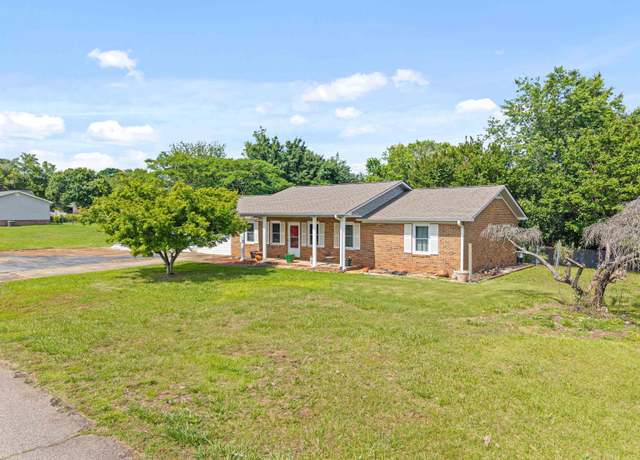 Property at 11 Crestview Ct, Piedmont, SC 29673, 4 beds, 3 baths