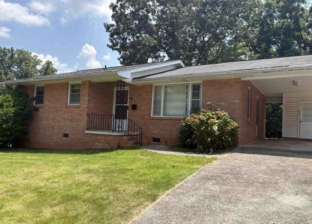 Property at 107 Kingswood Dr, Greenville, SC 29611-1807, 3 beds, 1.5 baths