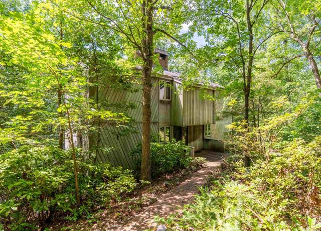 Property at 401 Audubon Rd, Greenville, SC 29609, 3 beds, 2.5 baths