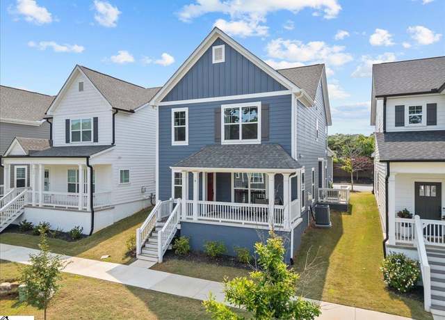 Property at 9 Logan Knoll Ln, Greenville, SC 29607, 4 beds, 2.5 baths