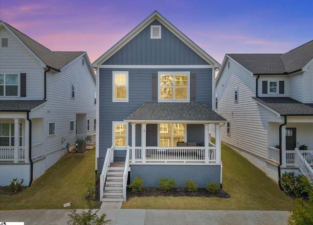 Property at 9 Logan Knoll Ln, Greenville, SC 29607, 4 beds, 2.5 baths