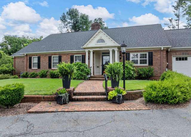 Property at 1076 Woodburn Rd, Spartanburg, SC 29302-2864, 3 beds, 2 baths