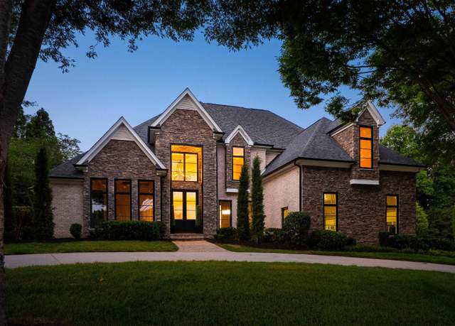 Property at 601 Brixton Cir, Simpsonville, SC 29681, 4 beds, 4.5 baths
