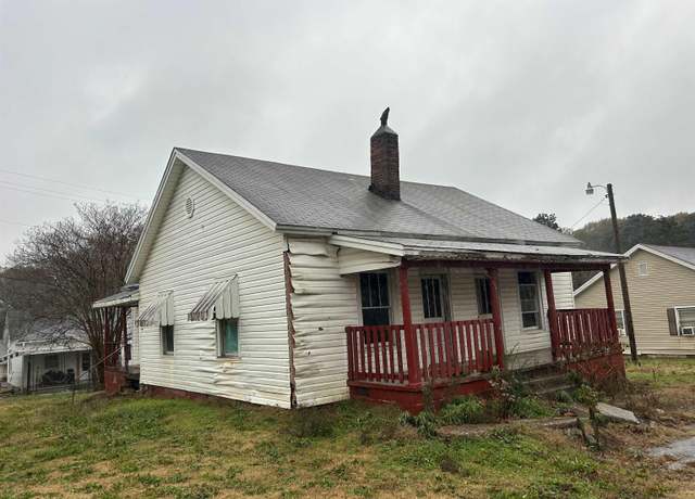 Property at 306 Railroad St, Union, SC 29379, 3 beds, 1 bath