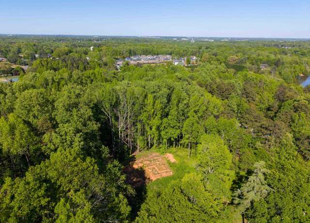 Property at 6 Stratton Pl, Greenville, SC 29615