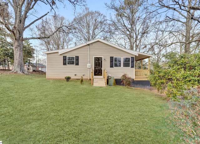 Property at 107 Bailey Cir, Clinton, SC 29325, 3 beds, 1.5 baths