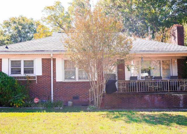 Property at 2507 Poinsett Hwy, Greenville, SC 29609, 3 beds, 1 bath