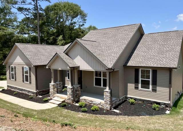 Property at 606B Parkwood Dr, Anderson, SC 29625, 3 beds, 2 baths