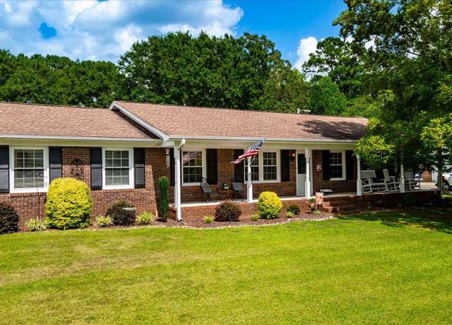Property at 427 Pelzer Hwy, Easley, SC 29642, 3 beds, 2 baths