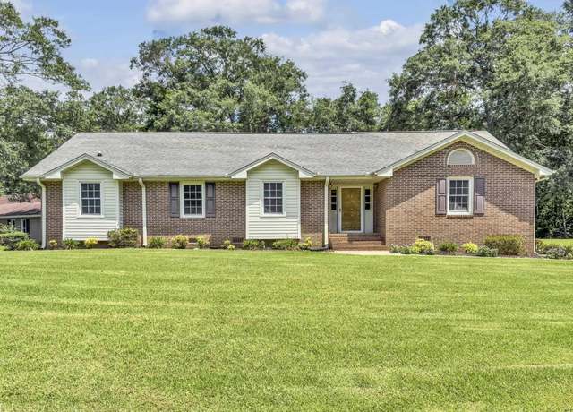 Property at 23 Riverview Cir, Greenville, SC 29611, 3 beds, 2 baths