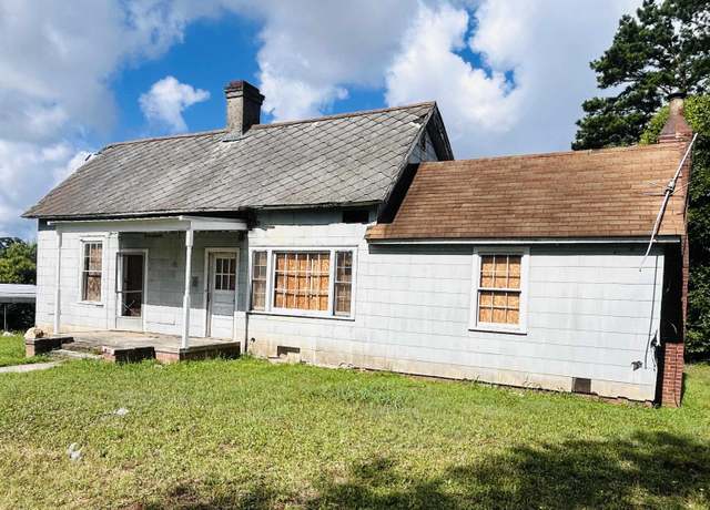 Property at 16 N Prince St, Anderson, SC 29624, 2 beds, 1 bath