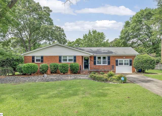 Property at 505 Mapleton Dr, Greenville, SC 29607, 3 beds, 2 baths