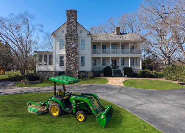 Property at 104 Bruce Farm Rd, Simpsonville, SC 29681, 6 beds, 6.5 baths
