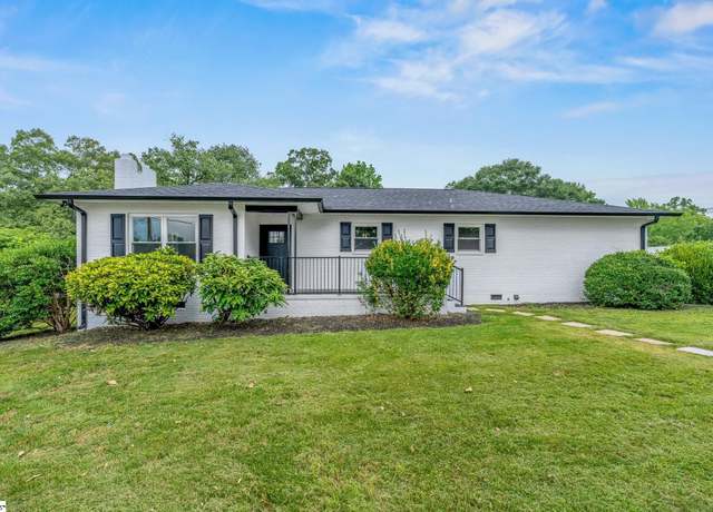 Property at 111 Tanglewood Dr, Greenville, SC 29611, 3 beds, 2 baths