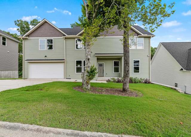 Property at 711 Rockcliff St, Greenville, SC 29617, 5 beds, 3.5 baths