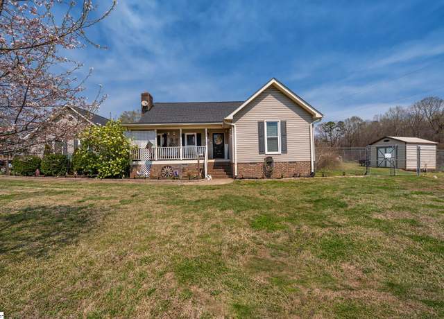 Property at 100 Sonora Dr, Easley, SC 29640, 3 beds, 2 baths