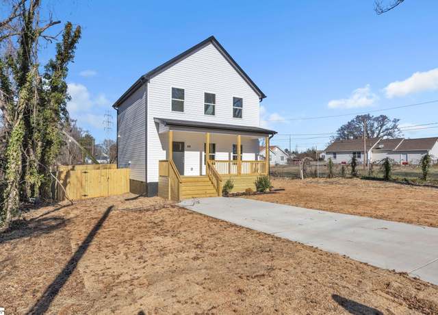 Property at 270 Weeping Oak Dr, Spartanburg, SC 29303, 3 beds, 2.5 baths