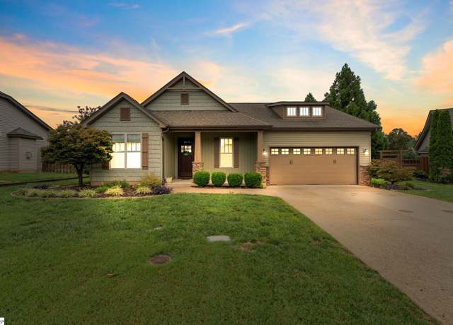 Property at 19 Barrier Way, Greenville, SC 29607, 3 beds, 2 baths