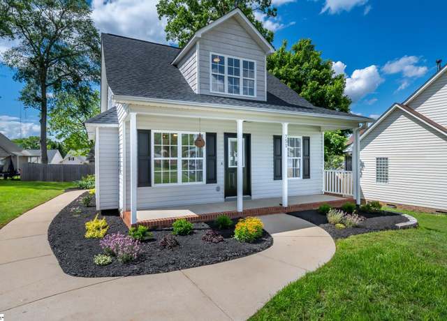Property at 751 Running Creek Ln, Boiling Springs, SC 29316, 3 beds, 2 baths