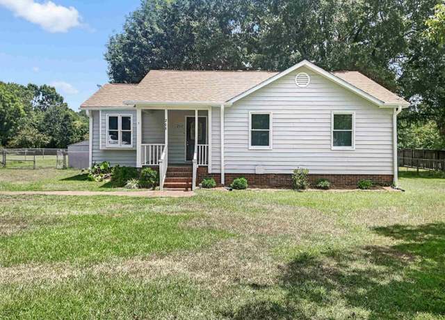 Property at 208 Mason Rd, Boiling Springs, SC 29316, 3 beds, 2 baths