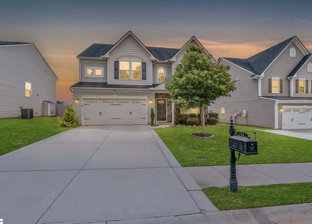 Property at 251 Chestatee Ct, Simpsonville, SC 29680, 4 beds, 2.5 baths