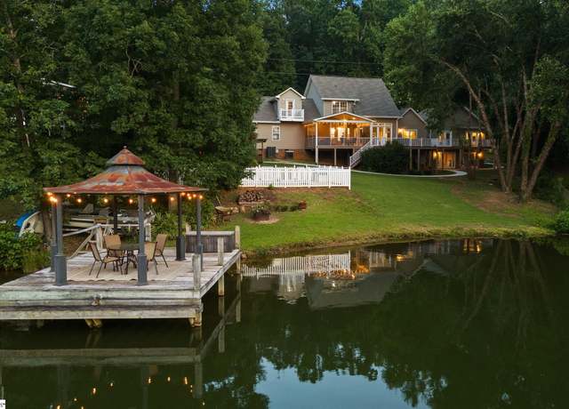 Property at 436 S Lakeview Dr, Duncan, SC 29334, 3 beds, 2.5 baths