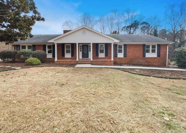 Property at 448 Ransdell Dr, Spartanburg, SC 29307, 4 beds, 3 baths