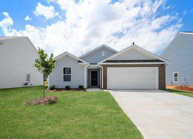 Property at 112 Larson Ln, Greenwood, SC 29646, 3 beds, 2 baths