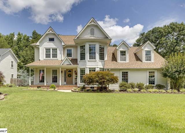 Property at 704 E Silverleaf St, Greer, SC 29650, 4 beds, 3 baths