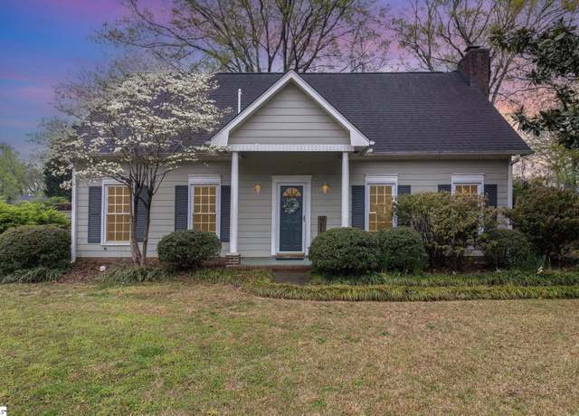 Property at 102 Crowndale Dr, Taylors, SC 29687, 4 beds, 2 baths