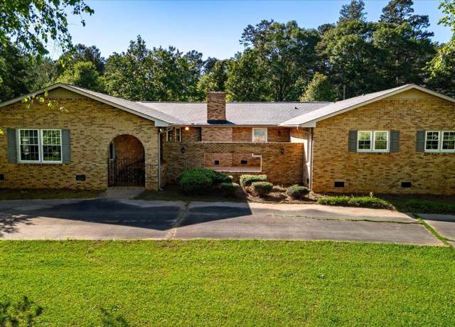Property at 503 Lawrence Rd, Anderson, SC 29624, 3 beds, 2.5 baths